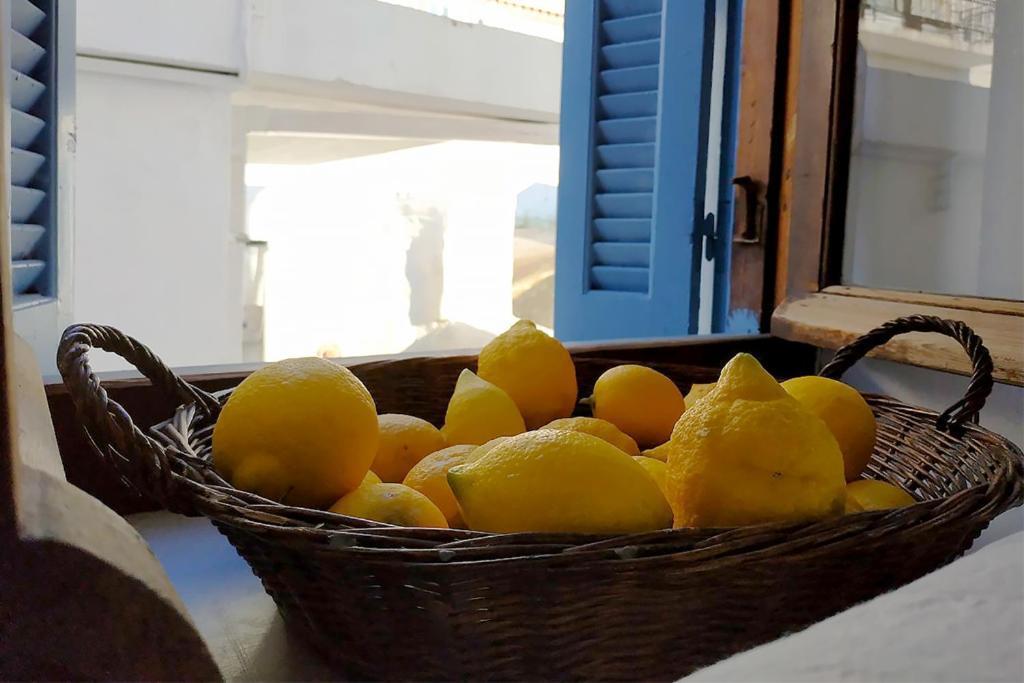 Ariadne,Traditional Apartment In Centre Of Poros Poros Town Extérieur photo